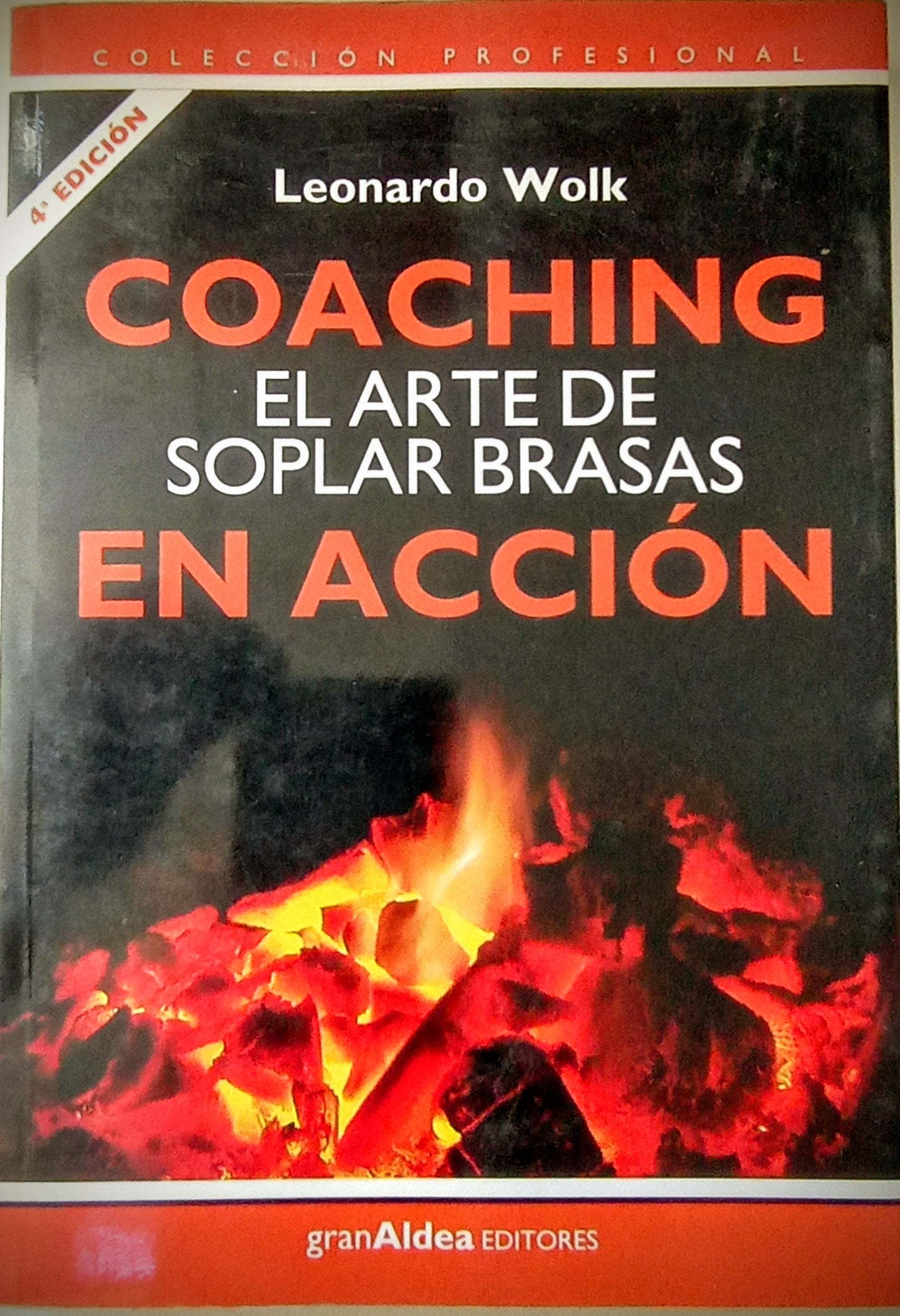 El arte de soplar brasas en acción